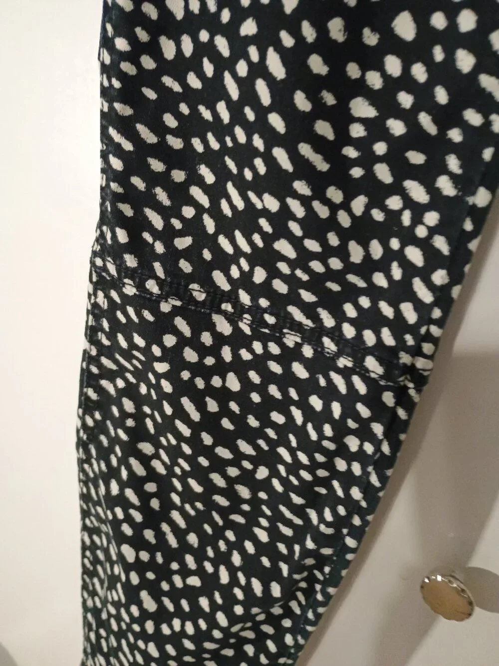 Tory Burch Dotted Pony Walker Cargo Skinny Pants Size: 27 / US 4